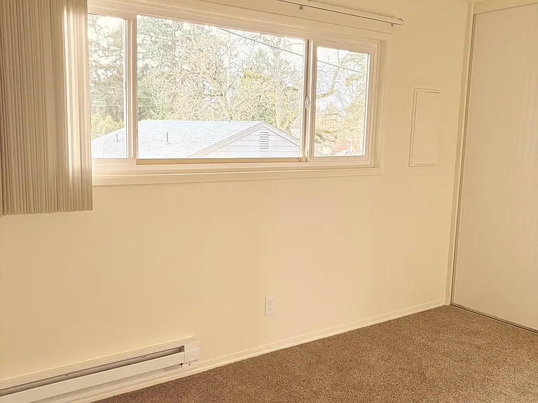 6854 NE Multnomah St #6854 — Photo 16