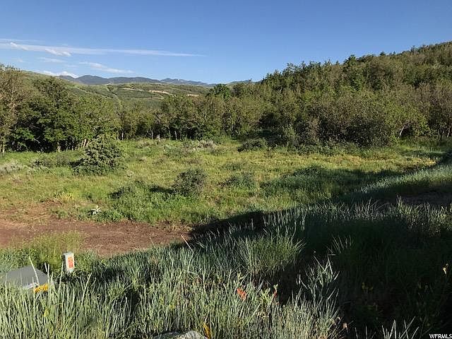 2nd image of 696 N Freeze Creek Cir