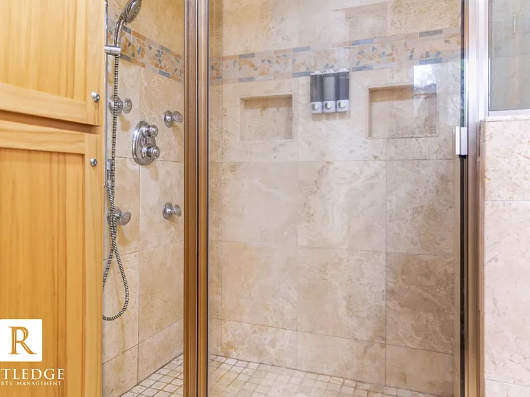 6565 Whispering Pines Ln — Photo 32