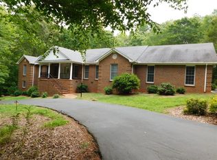 1256 Cedar Creek Dr, Asheboro, NC 27205