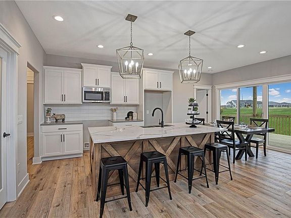 4th image of 16507 Deerview Dr