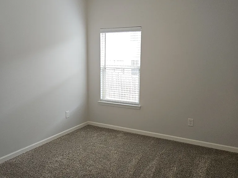 261 Valley Xing — Photo 12
