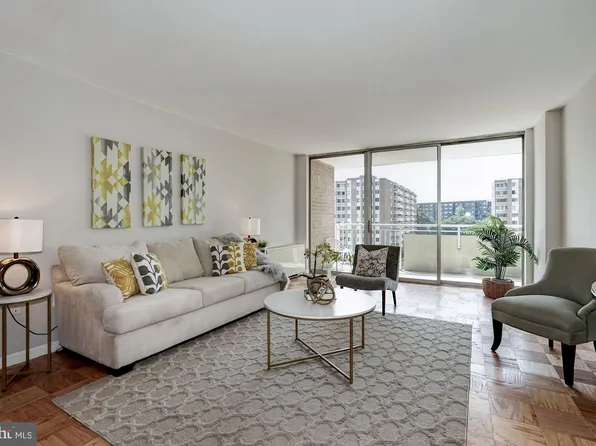 3001 Veazey Ter NW APT 1215, Washington, DC 20008