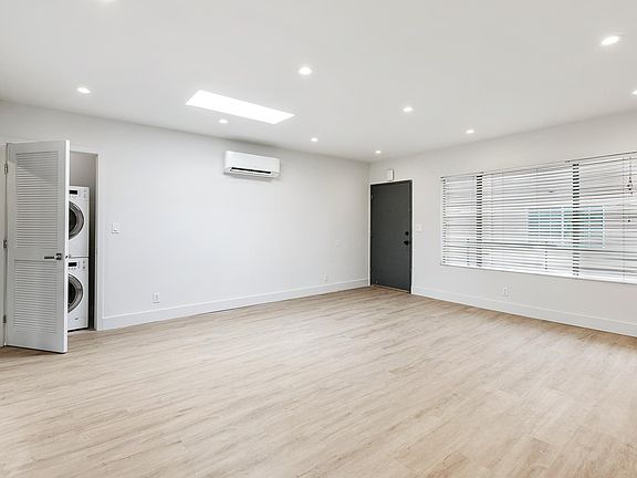 5th image of 11726 Montana Ave APT 9
