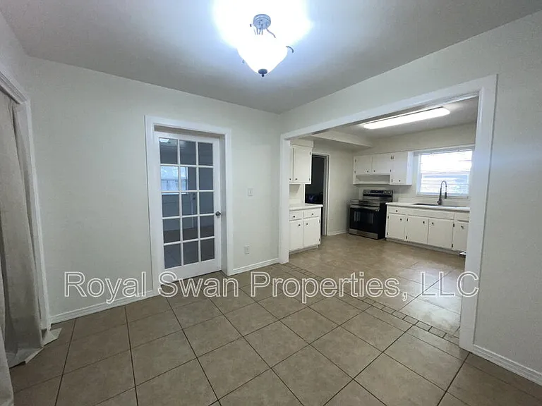 227 Palm Ave — Photo 13