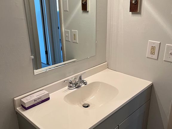 2nd image of 170 Frana Clara St #8