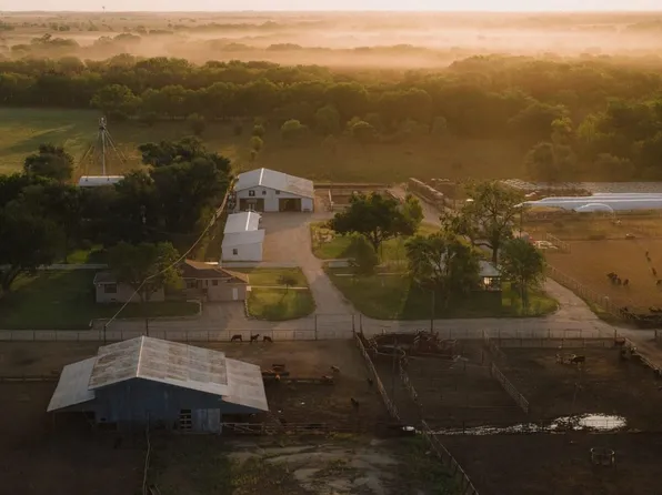 1461 SW 60th St #The, El Dorado, KS 67042