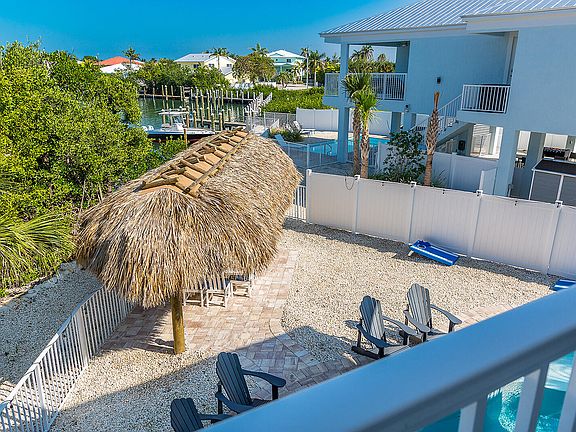 2nd image of 100 Coco Plum Dr