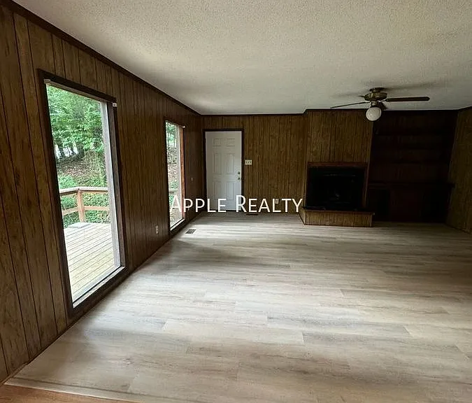 925 Fleming Dr — Photo 5