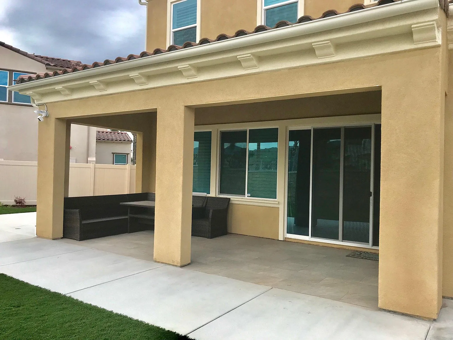 4 bed, 3.5 bath, 2672 sqft, $4,500 — Photo 2