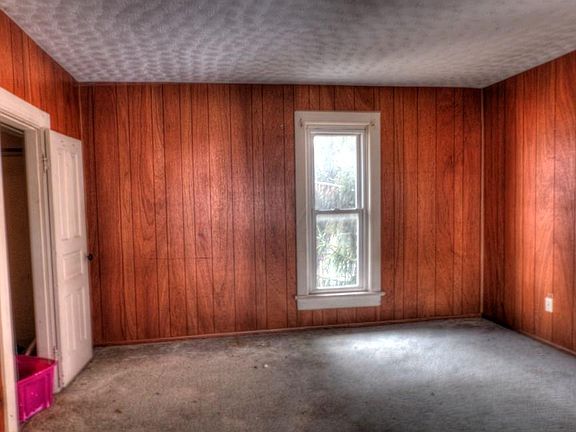 4th image of 214 Lincoln Ave