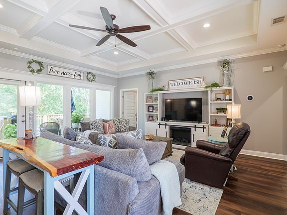 3rd image of 4059 Gramercy Dr