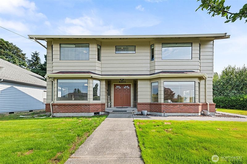 2nd image of 4101 Browns Point Boulevard NE