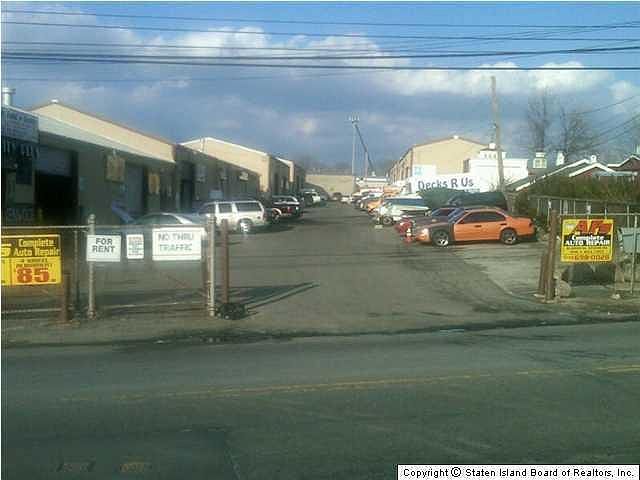 1st image of 1303 Travis Ave