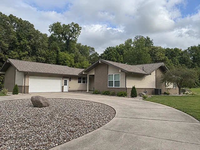 3 bed, 1768 sqft, $3,499 — Photo 1
