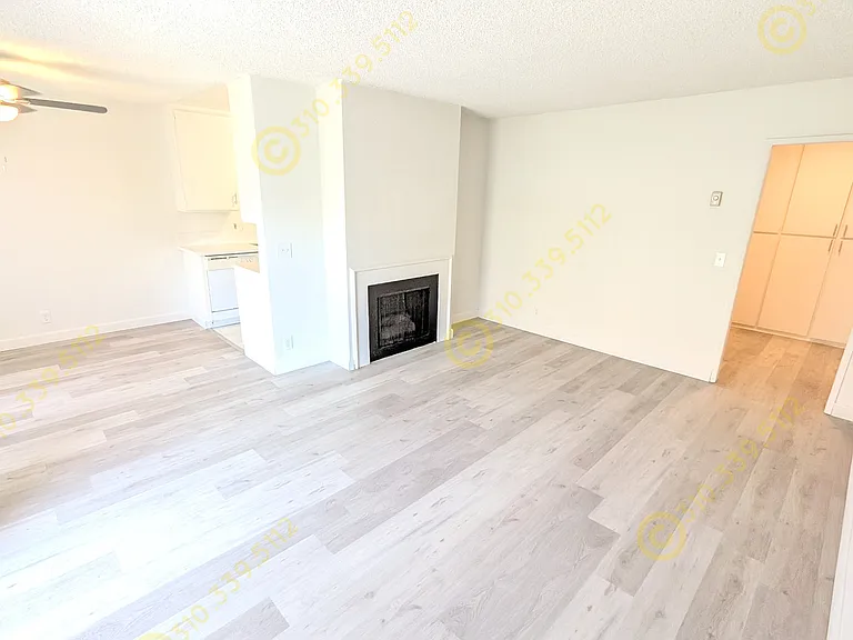11852 Rochester Ave #8 — Photo 7