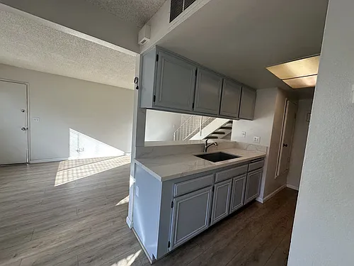 28168 Robin Ave Photo 1