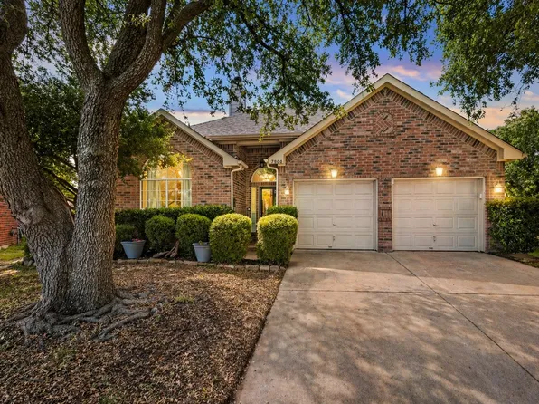 7900 Mustang Ct, Haltom City, TX 76137