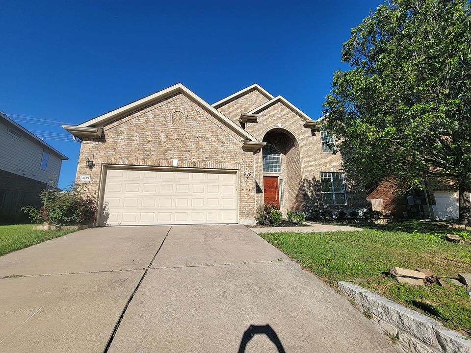 1st image of 405 Darkwoods Dr