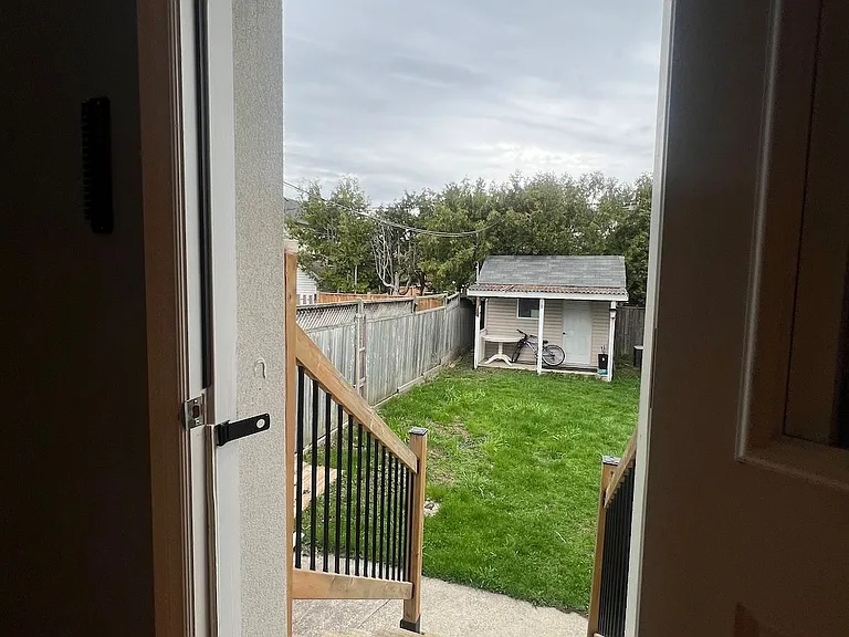78 Athol Ave — Photo 28