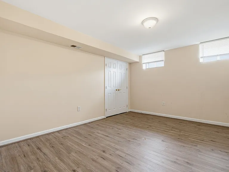 10205 Balsamwood Dr — Photo 31