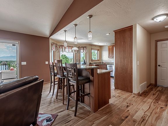 4th image of 5034 Victor Ct