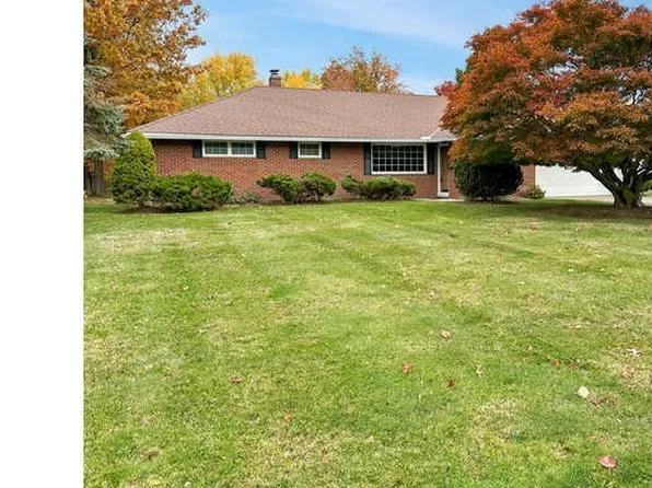 472 Jeannette Dr, Richmond Heights, OH 44143