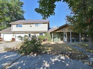 525 Foothill Dr, Ontario, OR 97914
