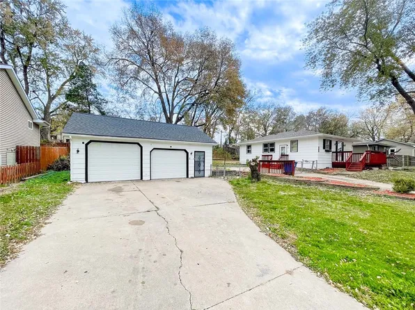 1259 E 36th Ct, Des Moines, IA 50317