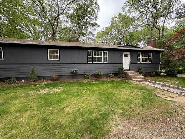 226 Quaker Ln
