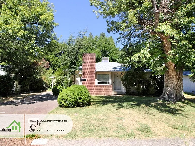686 Coronado St — Photo 3