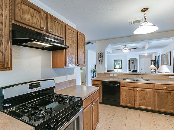 5th image of 10426 Ravenwood View Ln