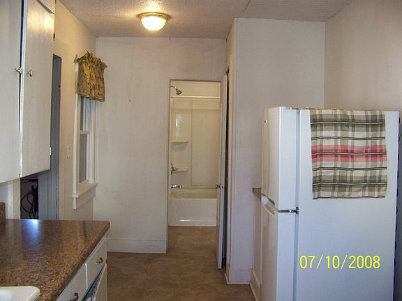 Kitchen electric range and new fridge 2/26/2020