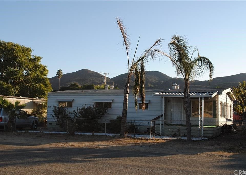 1st image of 21365 Dunn St