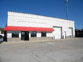 1st image of 1221 Lake Ave
