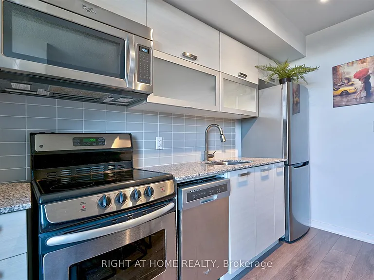 68 Abell St W #336 — Photo 7