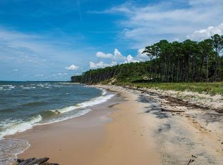 1424 Ellens Ln, Cape Charles, VA 23310