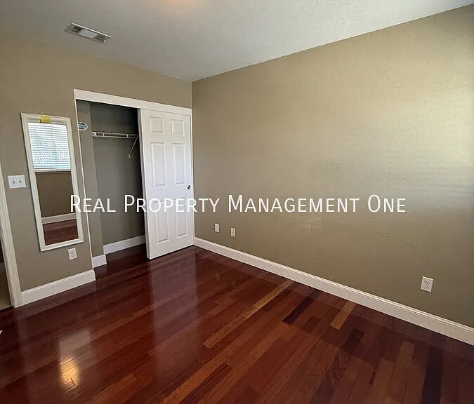 3010 Boardwalk St — Photo 32