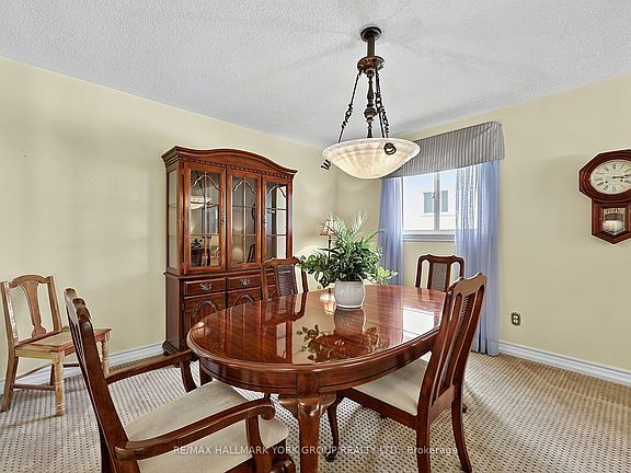 5th image of 80 Fairway Dr