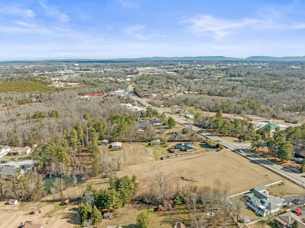 1140 Sparta Hwy, Crossville, TN 38571