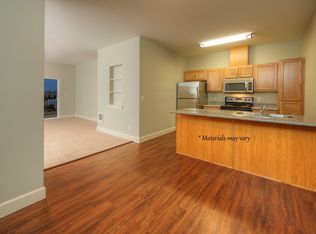 18171 Webster Rd #306, Gladstone, OR 97027