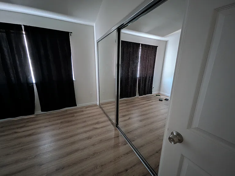 585 Hildale Cir — Photo 4