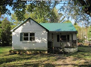 430 1st Ave, Poca, WV 25159