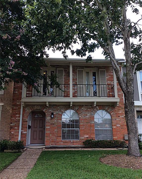Townhome with Urban Charm with Two Patio Areas