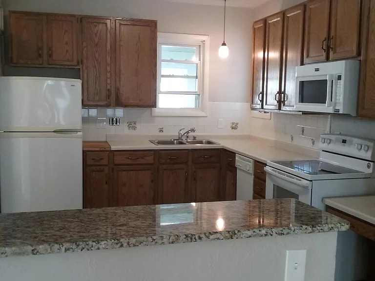 48.5 Sherman Pl — Photo 4