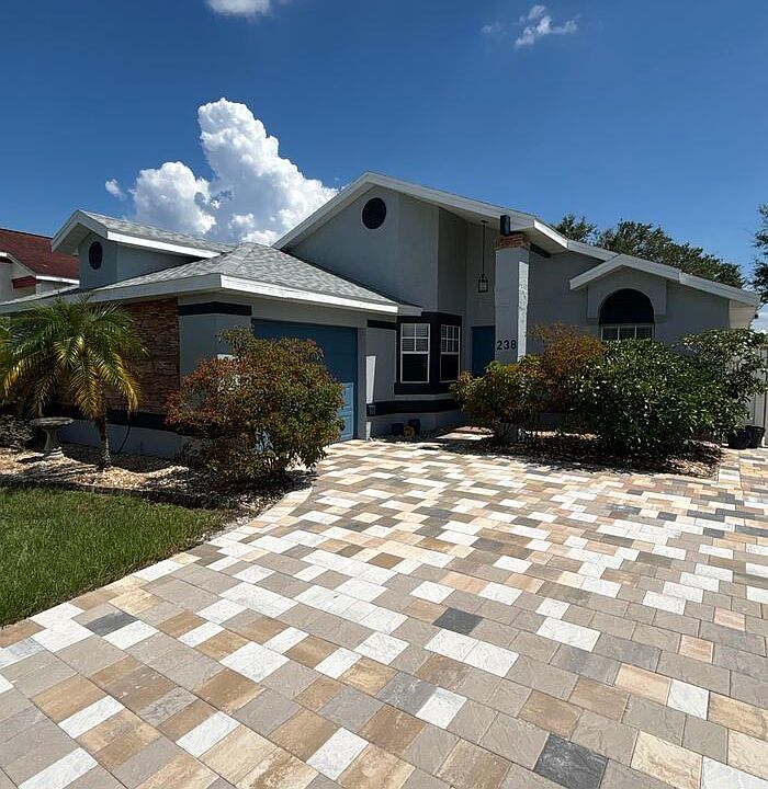 1st image of 238 Hidden Springs Cir