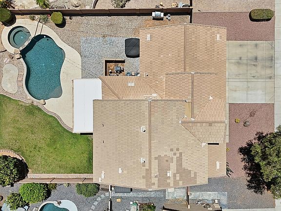 3rd image of 7407 W HONEYSUCKLE Drive