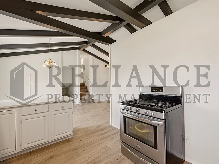 322 S Jonathan St — Photo 29