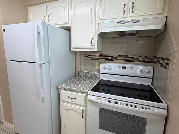 3rd image of 1505 25th St
