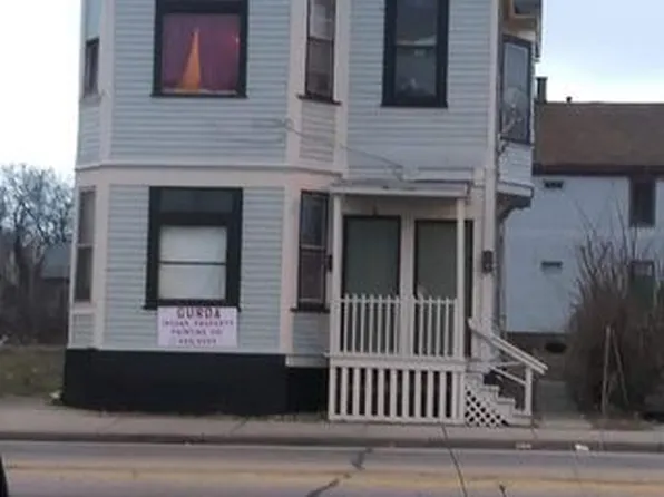 635 W Center St, Milwaukee, WI 53212